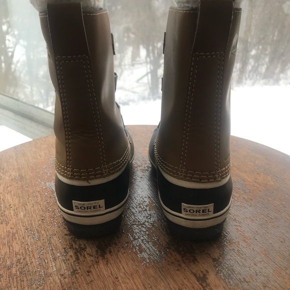 Sorel winter boots, US size 4. - Picture 4 of 5